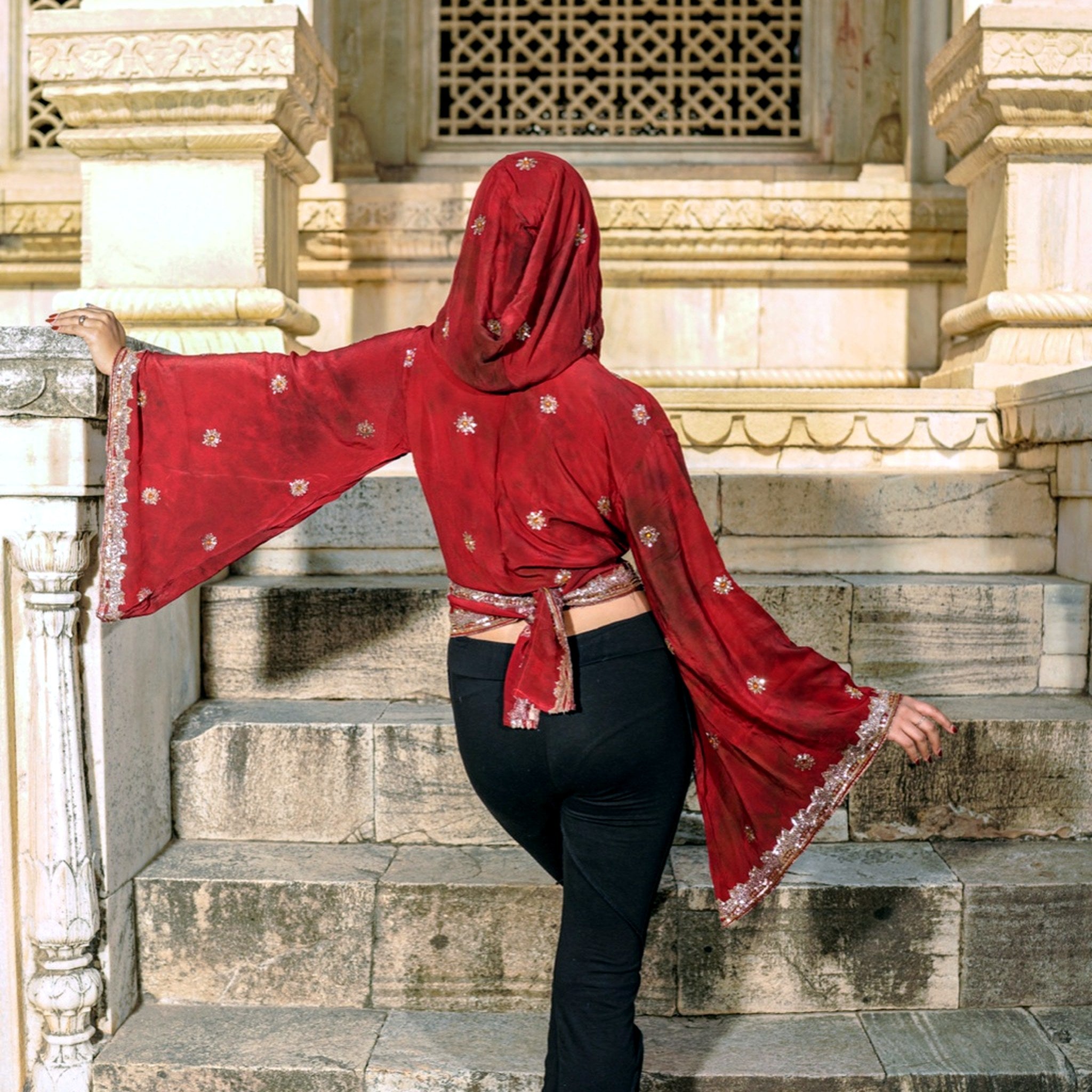 Sari Relic Hooded Top