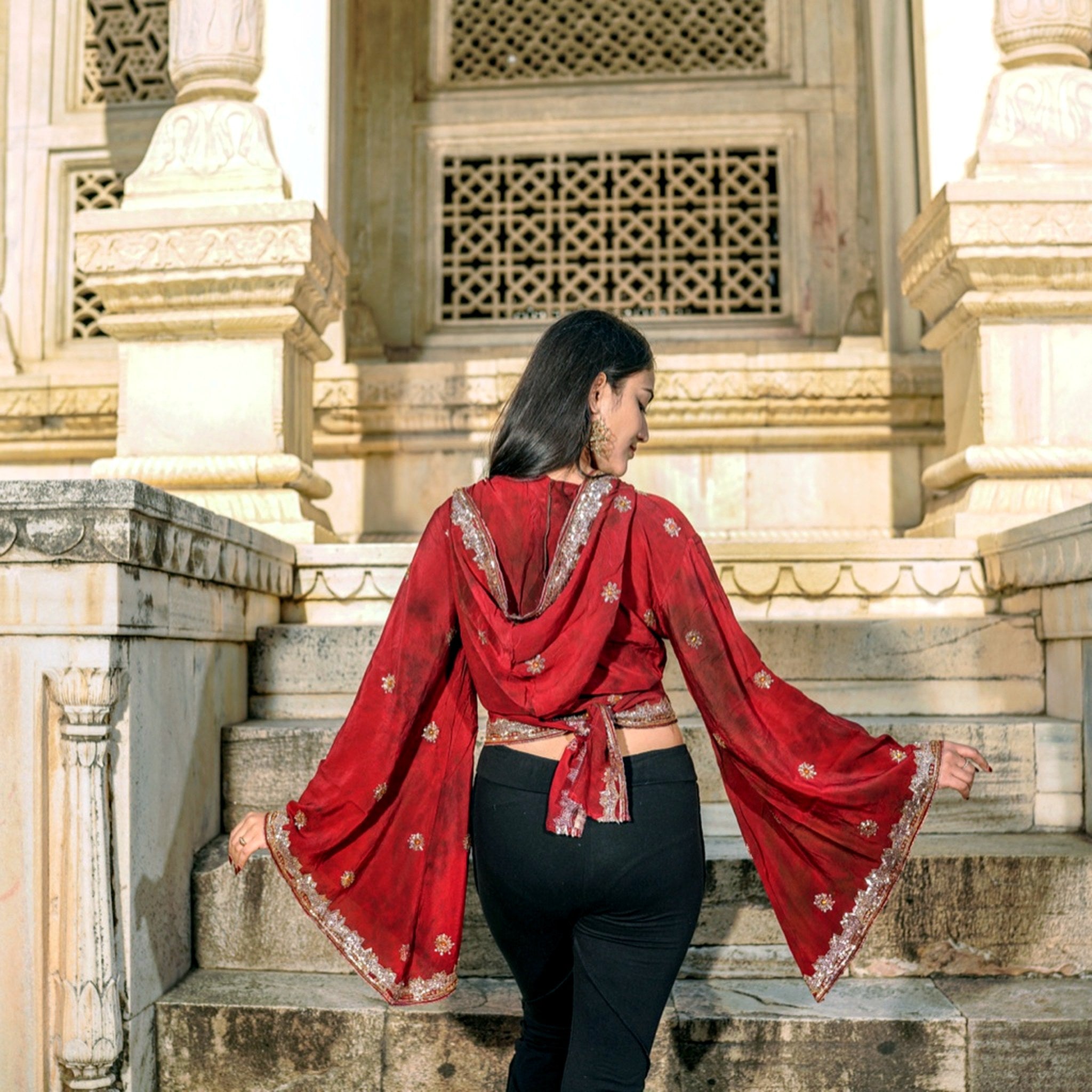 Sari Relic Hooded Top