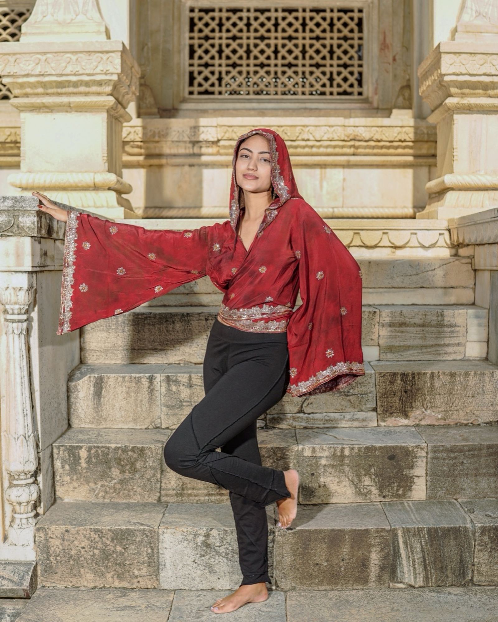 Sari Relic Hooded Top